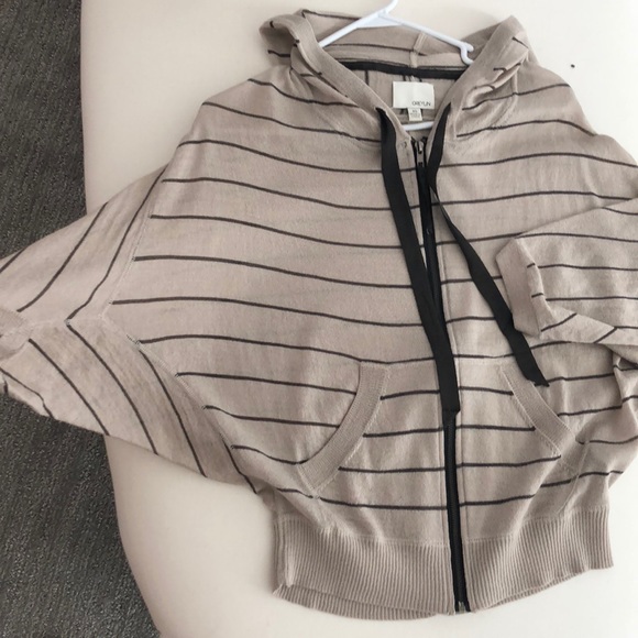 Thin zip up hoodie - Picture 2 of 3